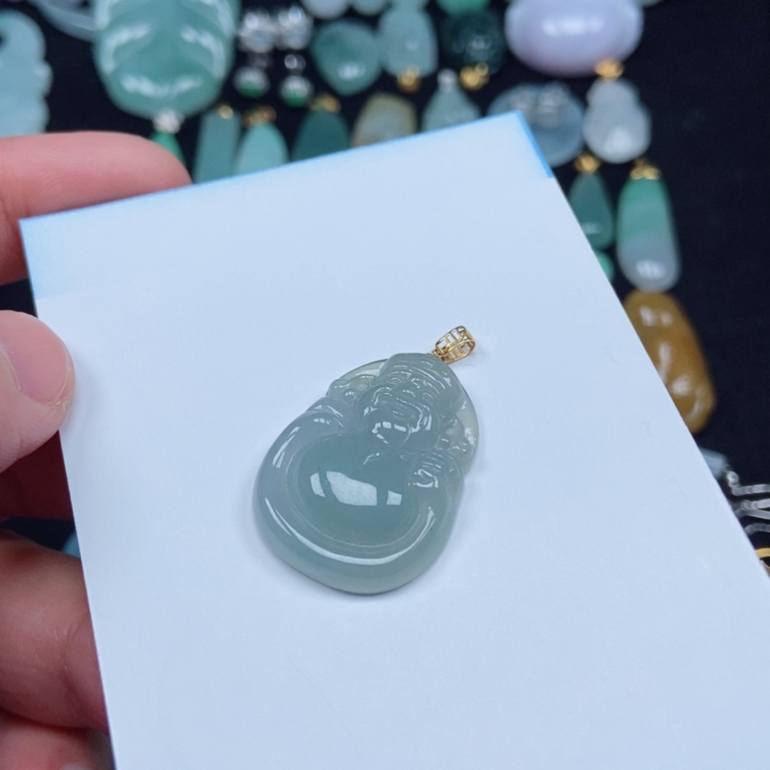 翡翠未镶嵌颈饰财神