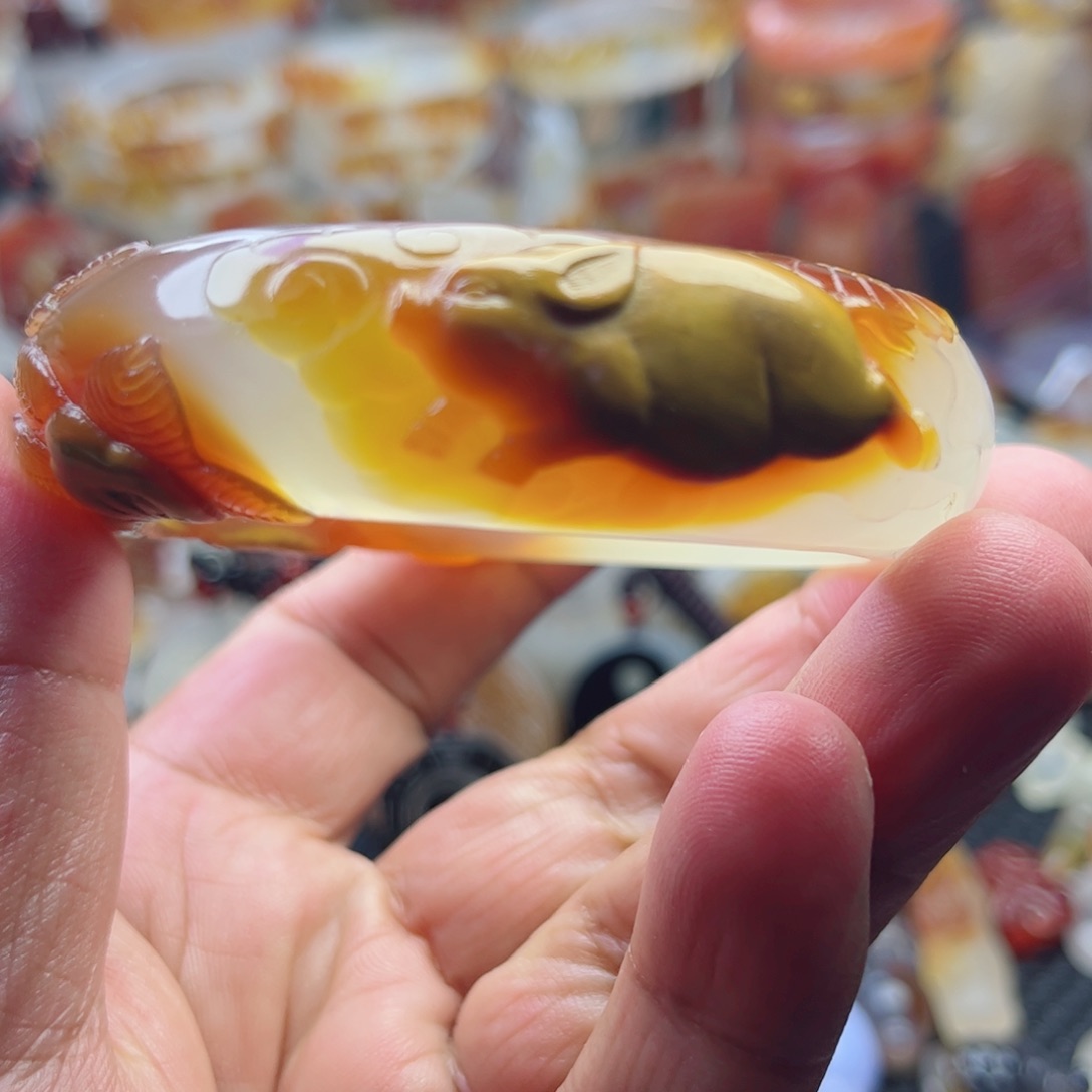 玛瑙/玉髓手镯未镶嵌