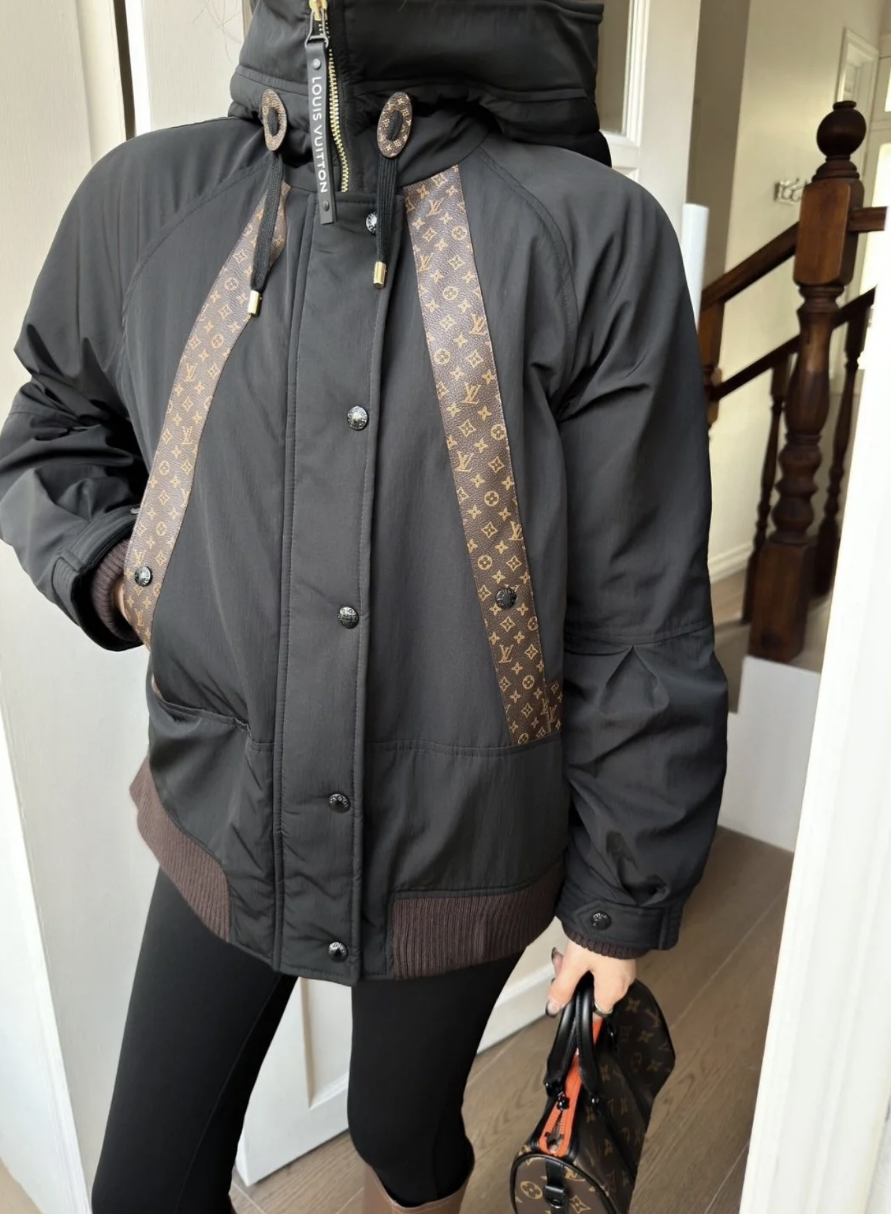 99新 LouisVuitton/路易威登 23秋冬老花拼接立领夹克棉服