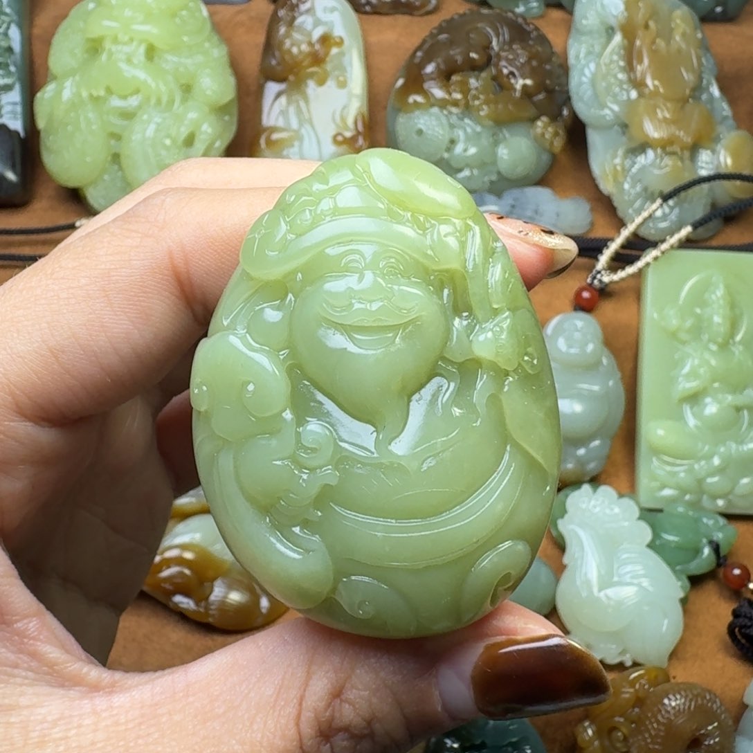 和田玉颈饰未镶嵌