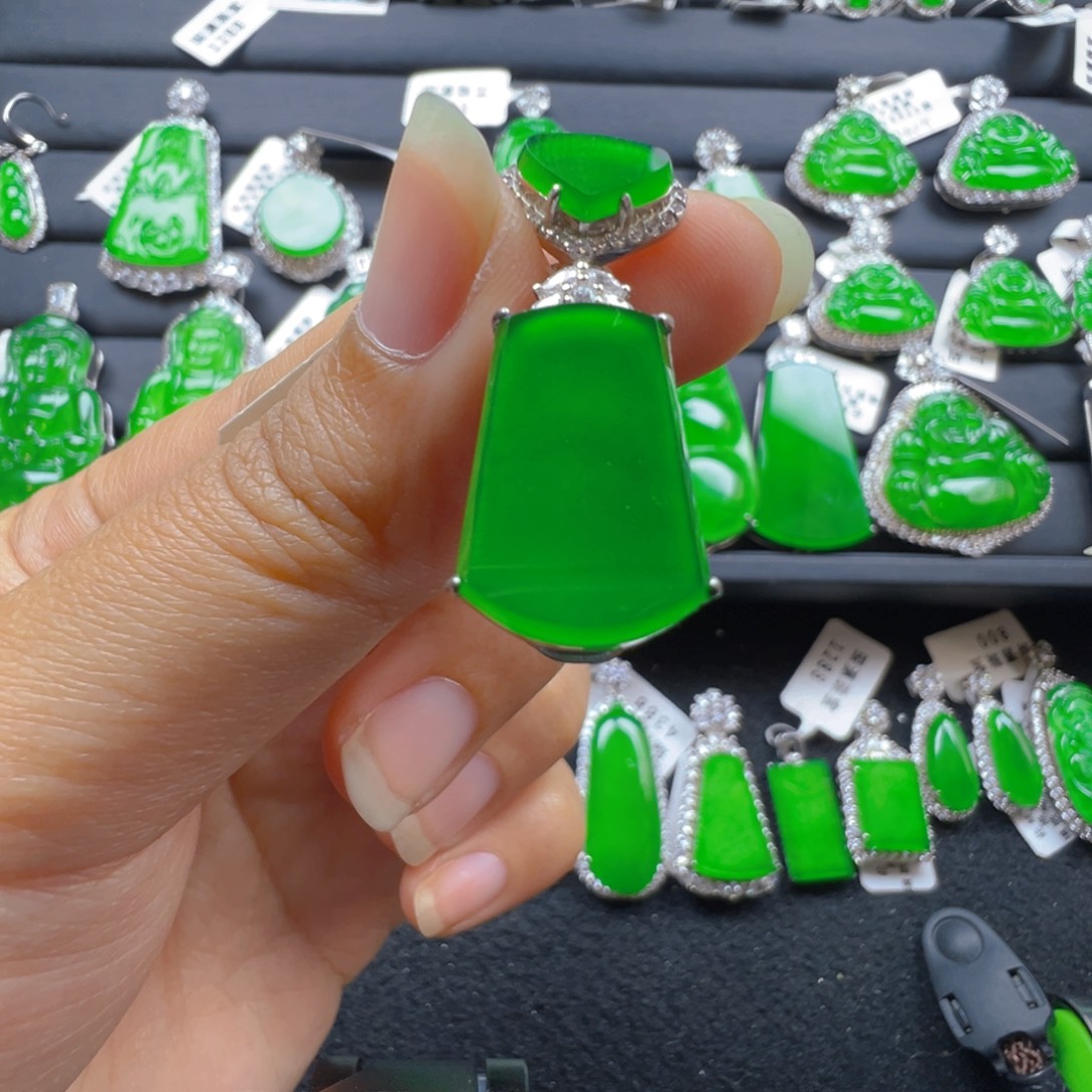 翡翠银S925镶嵌颈饰