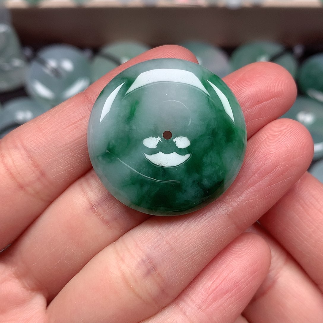 翡翠颈饰未镶嵌平安扣A