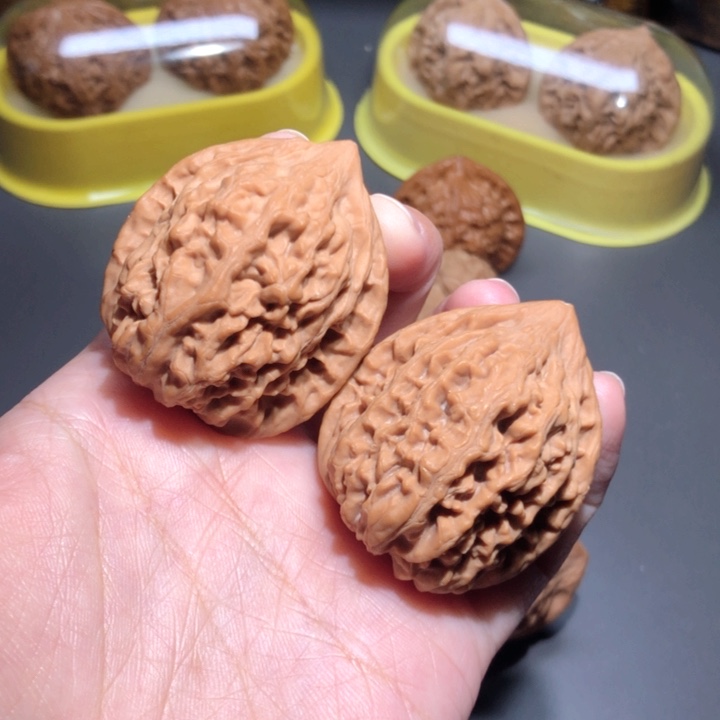 文玩核桃把件39鸡心