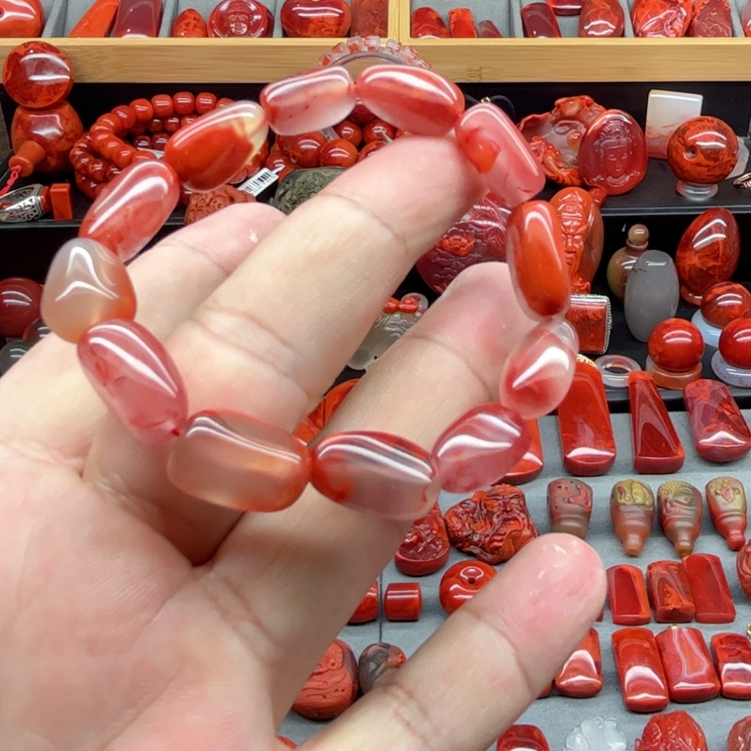 南红玛瑙手串未镶嵌