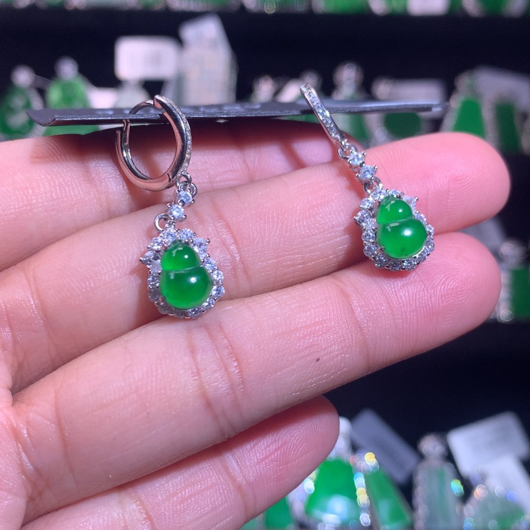 【闪购商品】银S925镶嵌翡翠耳饰