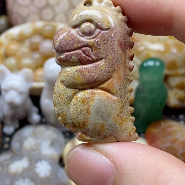 硅化珊瑚（珊瑚玉）颈饰未镶嵌小吊坠