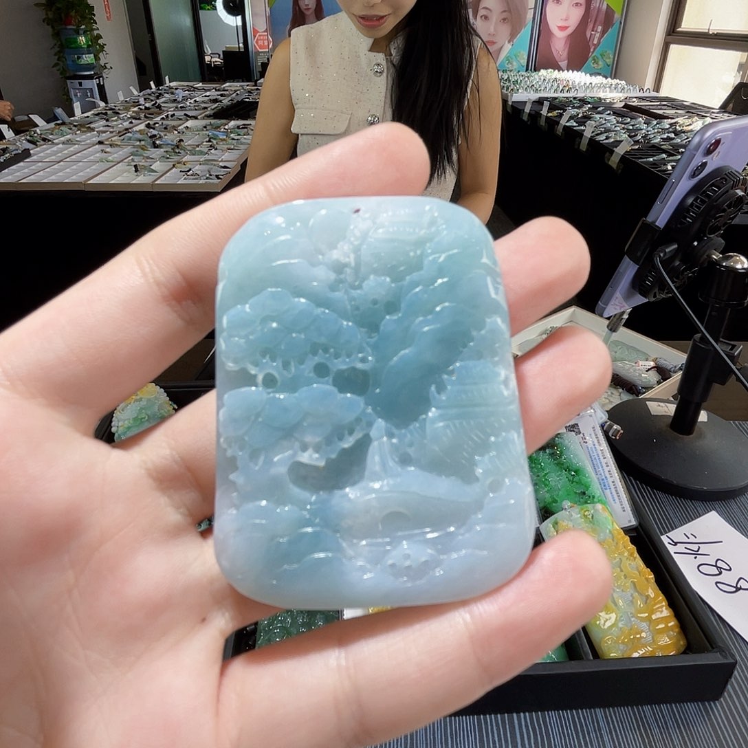 颈饰未镶嵌翡翠一