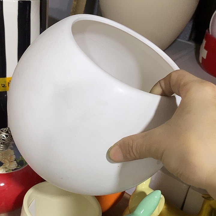 陶瓷花盆有孔 瑕疵介意勿拍 