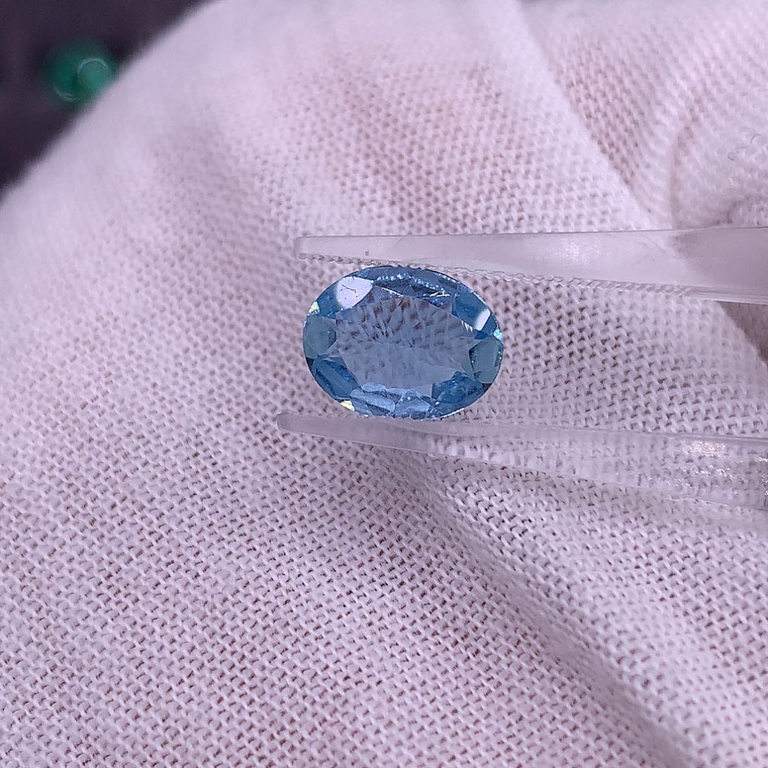 海蓝宝石裸石9987899789998