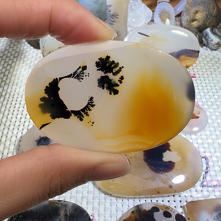玛瑙/玉髓未镶嵌颈饰