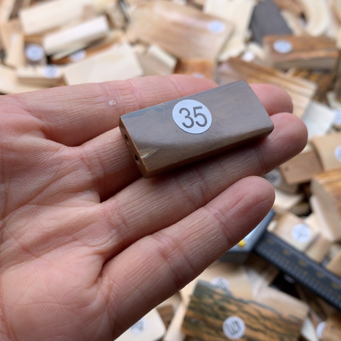 泥塑不打孔联系客服