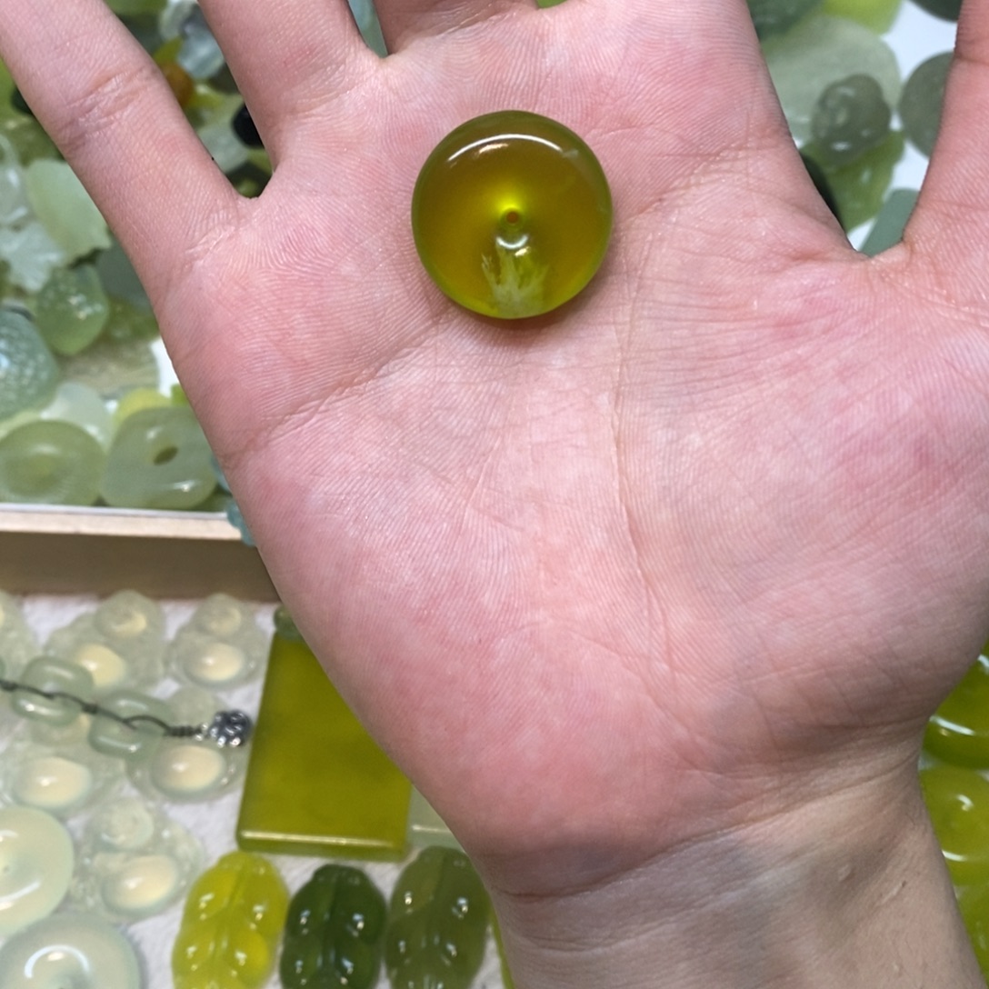 岫玉未镶嵌吊坠(不含链)