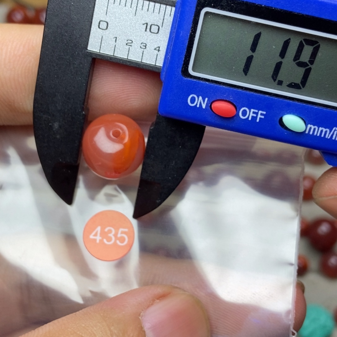 南红玛瑙未镶嵌南红玛瑙有瑕疵