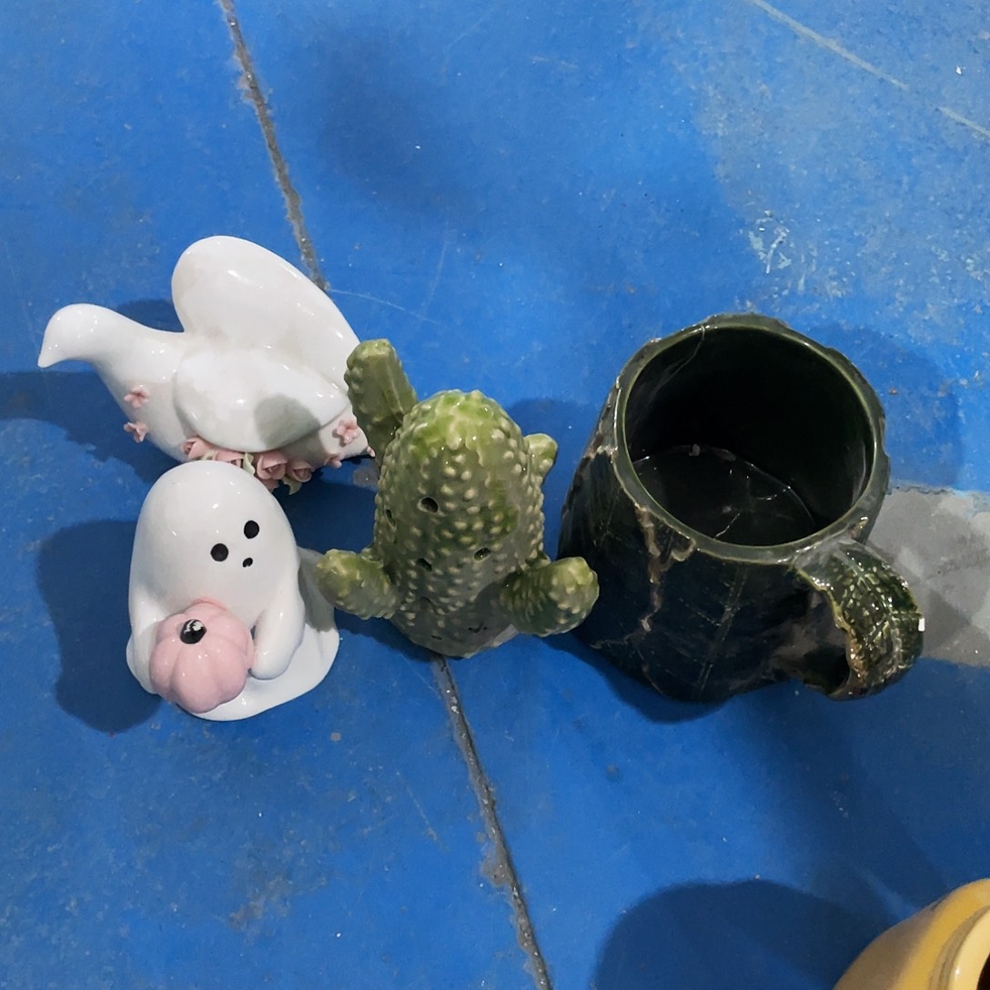 摆件星*L  磕碰。 封釉。      