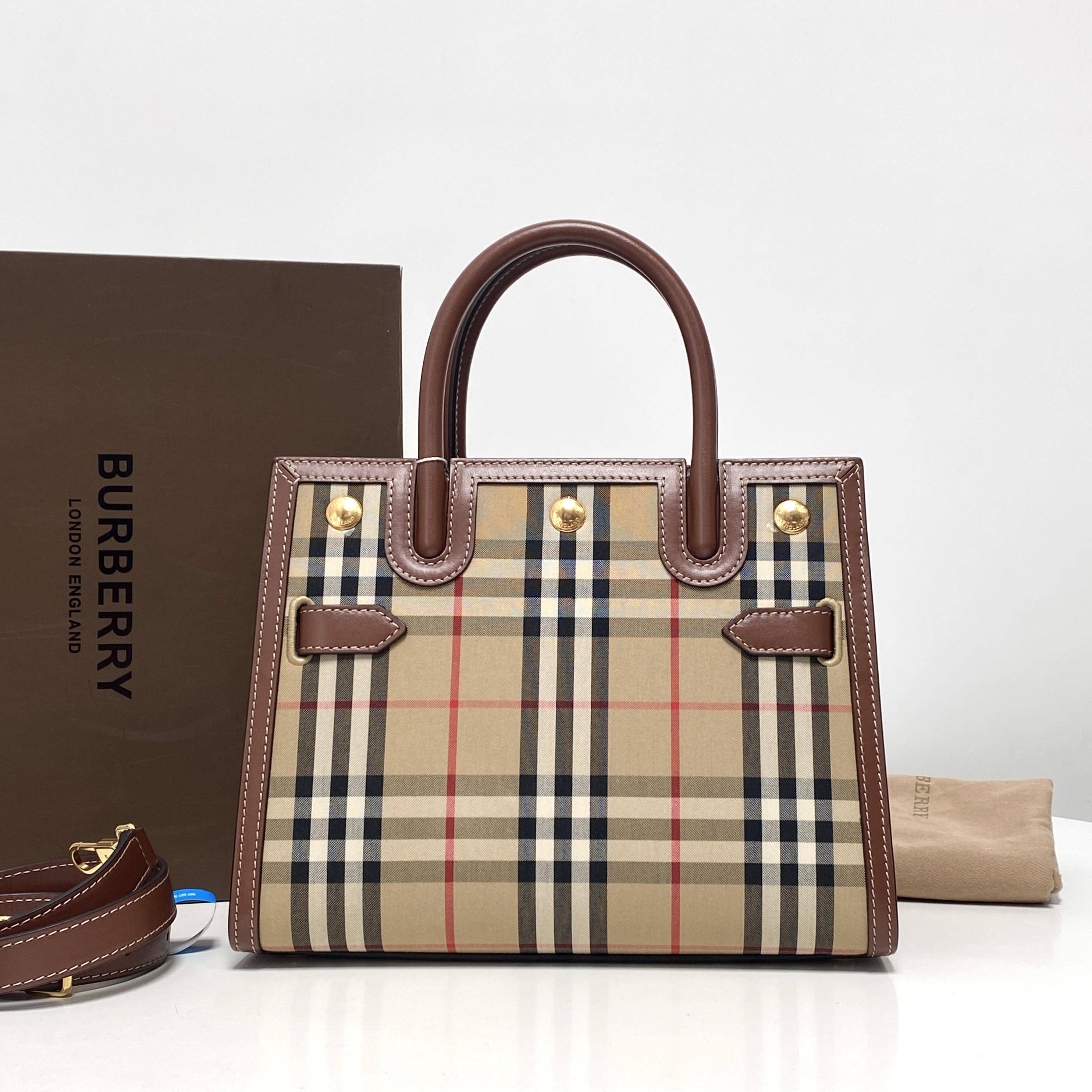 胖虎佳佳/博柏利/95新/公价0/箱包/斜挎包/312501160081