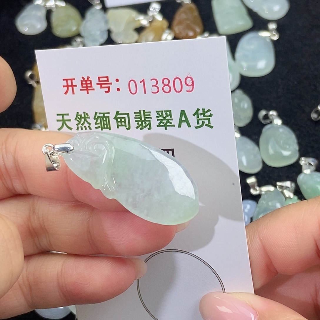 翡翠未镶嵌颈饰天然