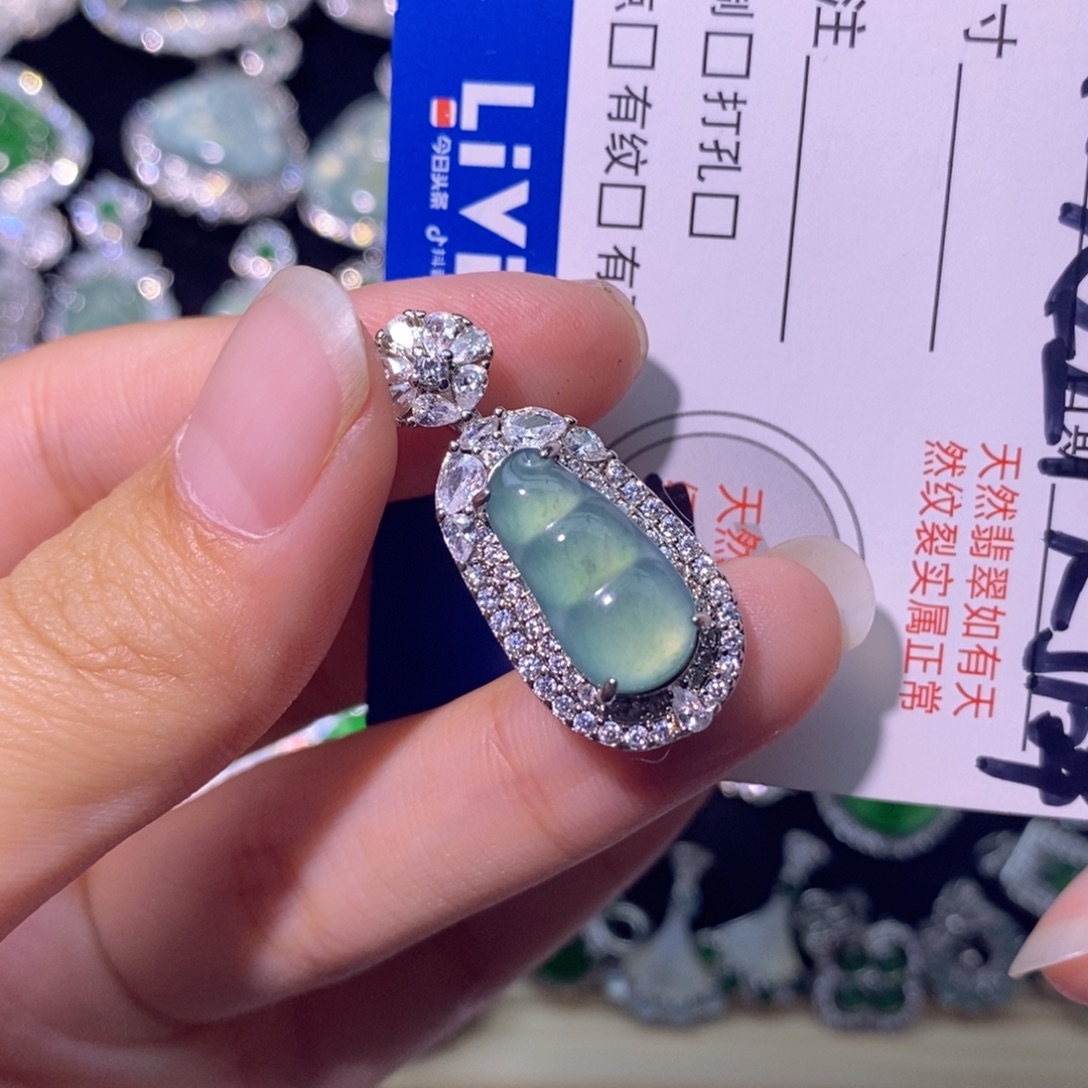 翡翠未镶嵌颈饰天然