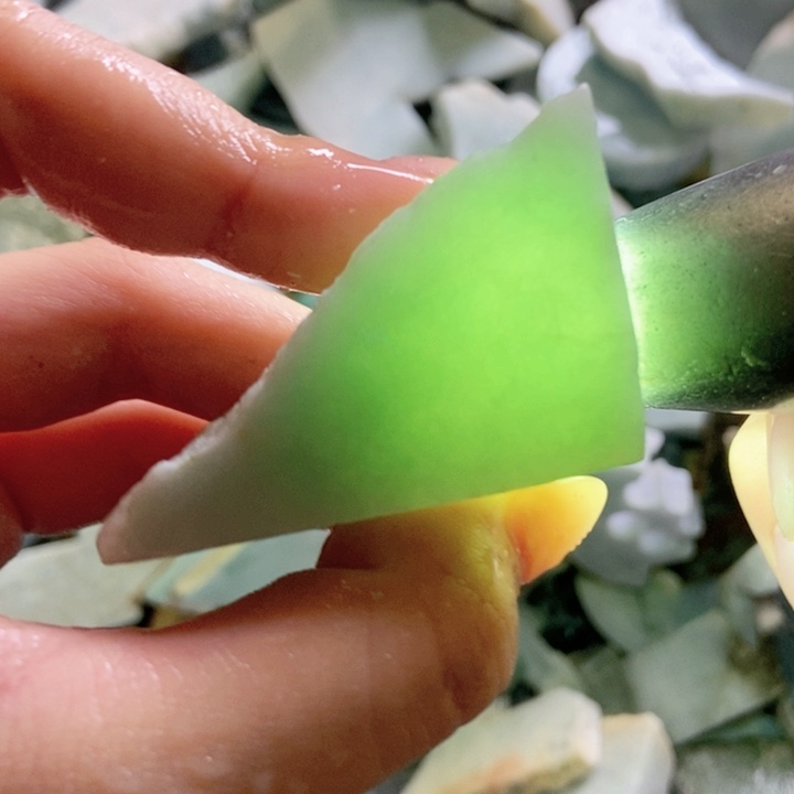 翡翠颈饰未镶嵌天然翡翠