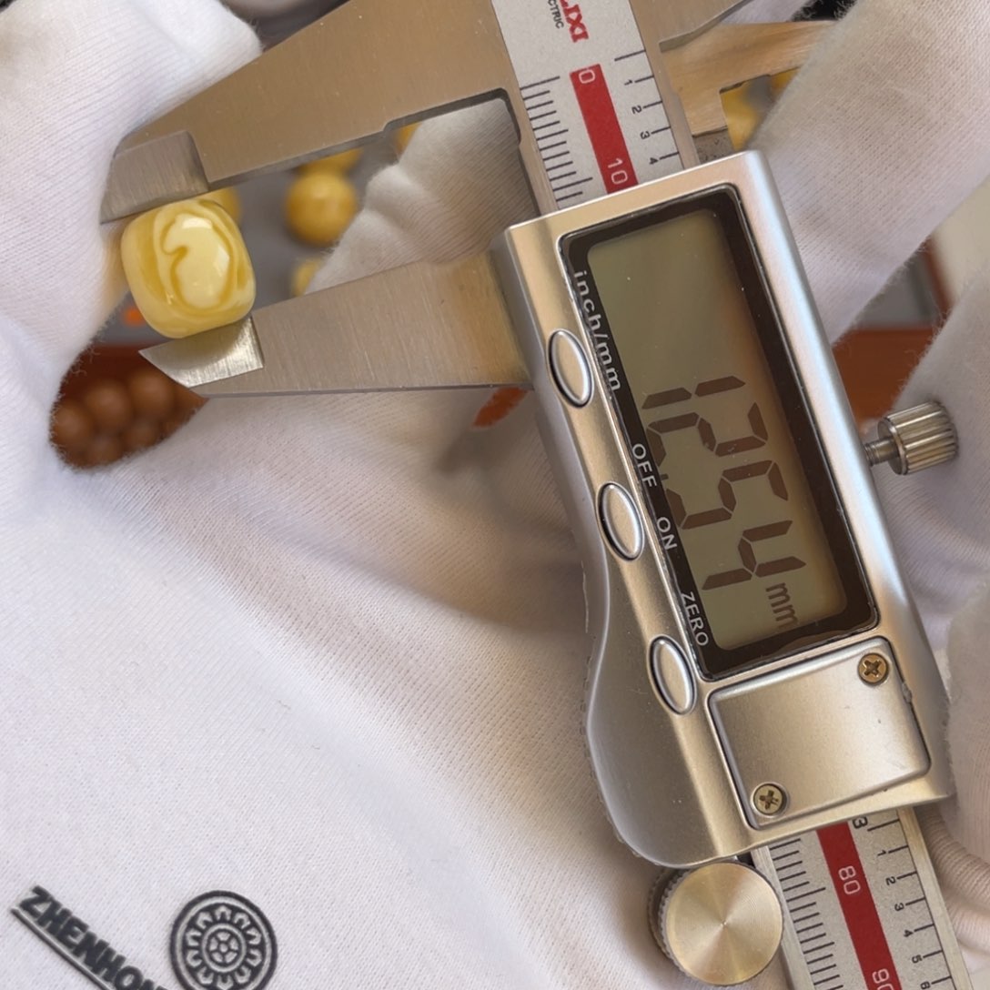 臻鸿老型搭配配饰