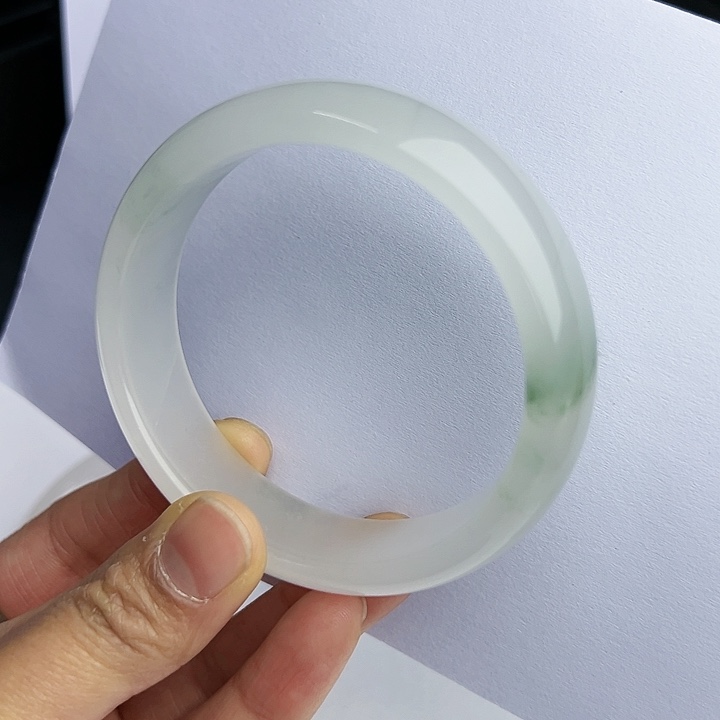 【闪购商品】石英质玉手镯未镶嵌