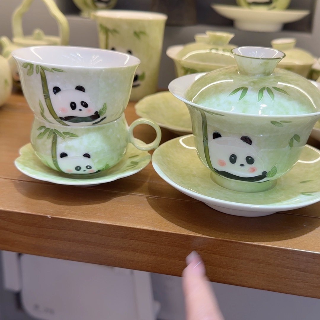 妍***贝茶杯两个盖碗一个杯拖一个