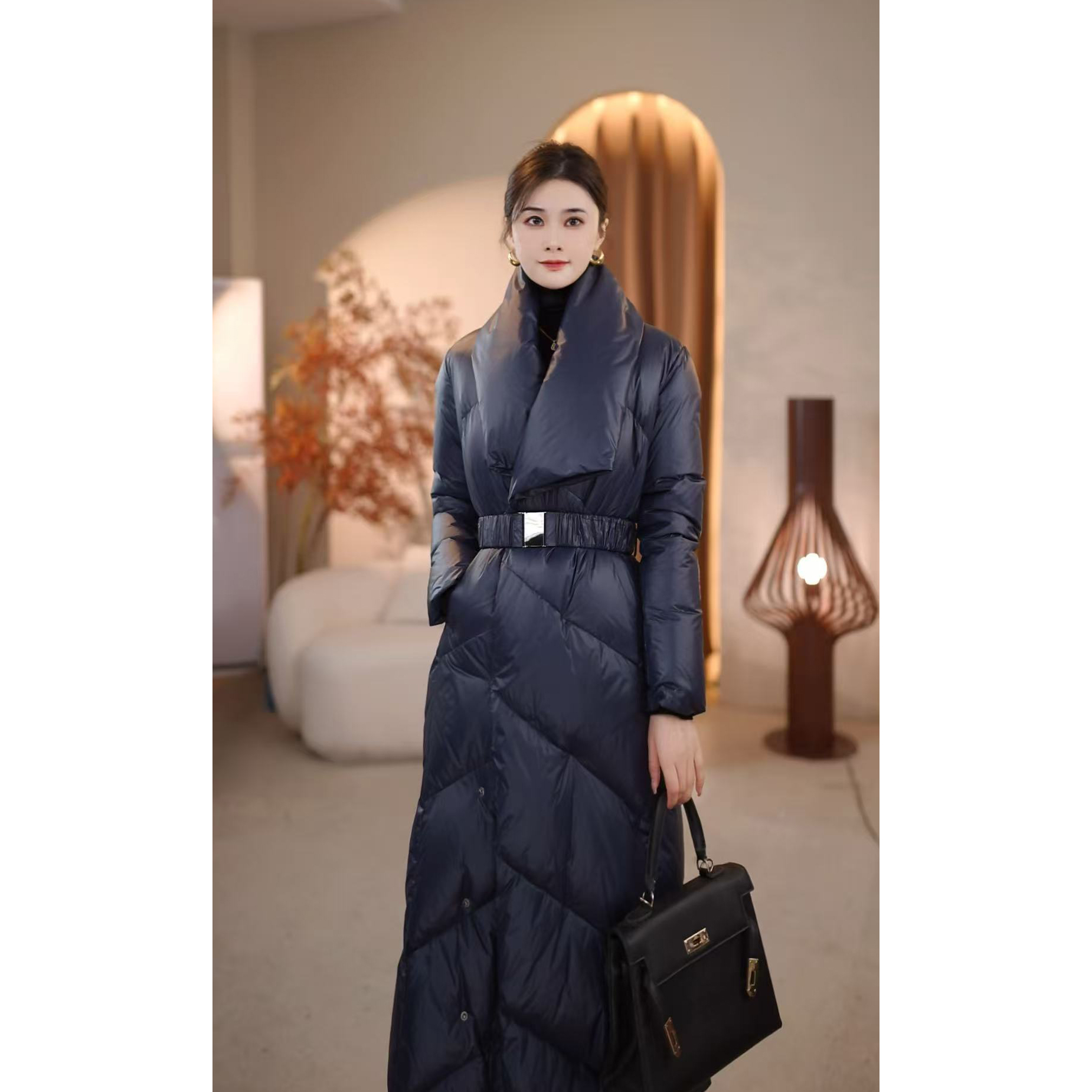 2025年冬季长款羽绒服女过膝保暖高腰系带加厚外套洋气休闲装
