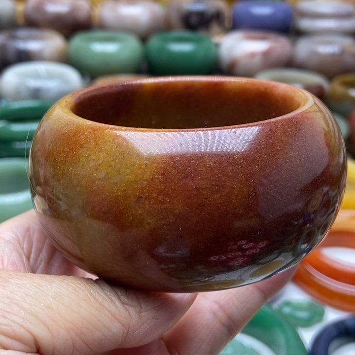 未镶嵌手镯石英质玉