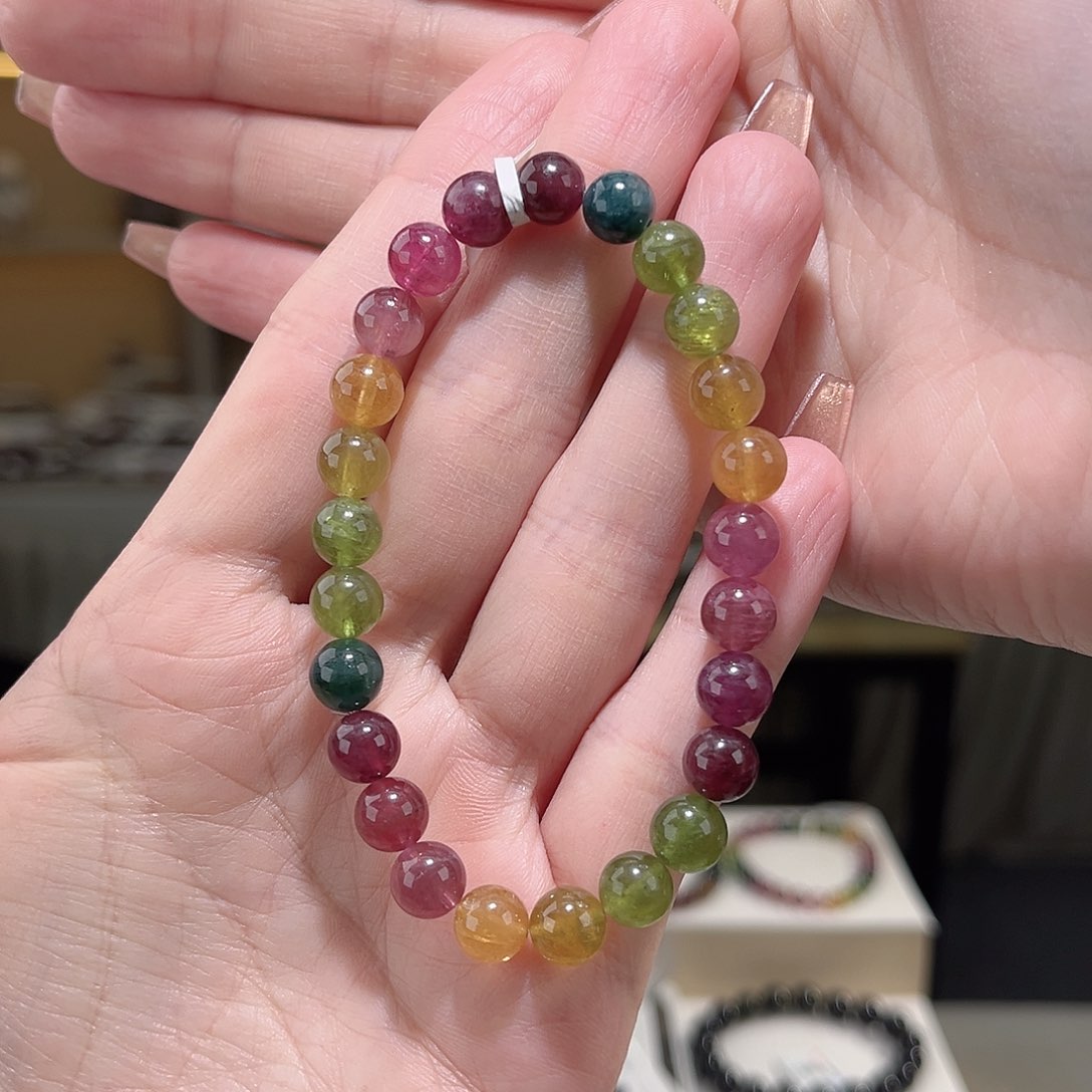 碧玺多样性发一件未镶嵌