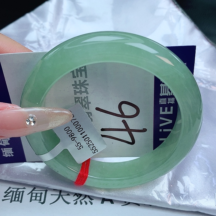 翡翠手镯未镶嵌缅甸天然a货翡翠手镯