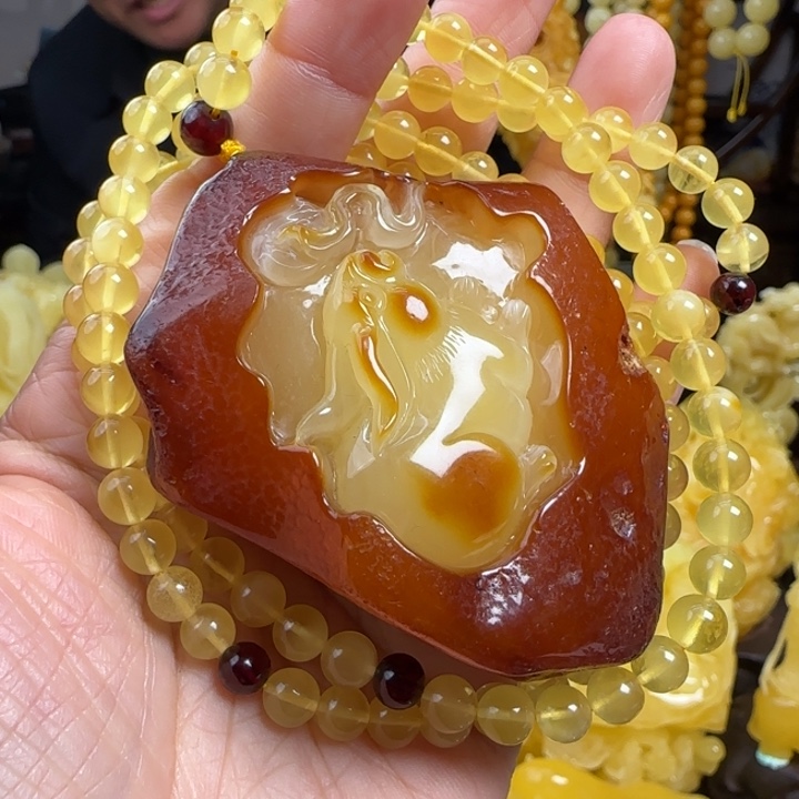 蜜蜡珠宝奇石未镶嵌