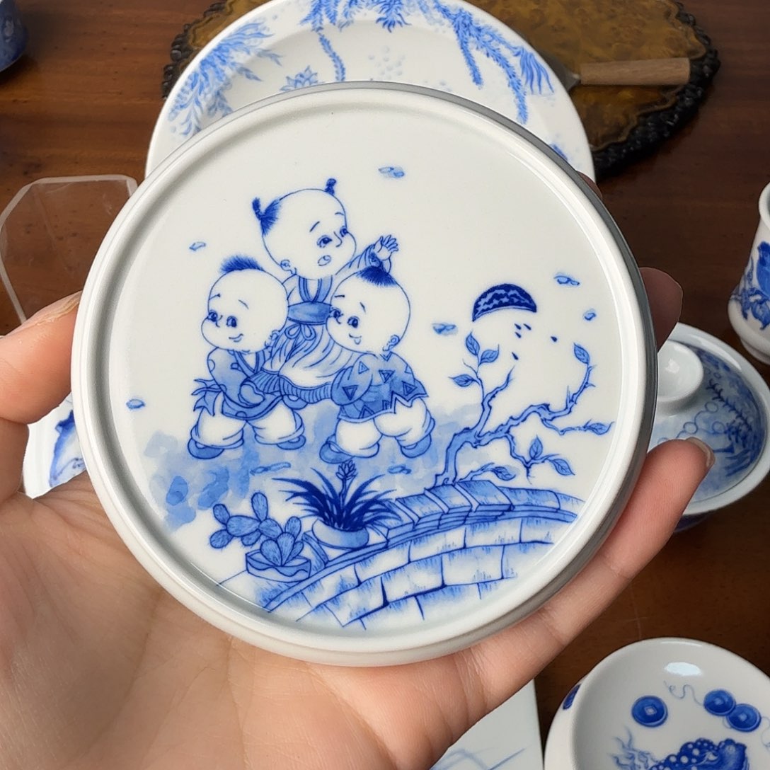 盉木。    童子盖制。  