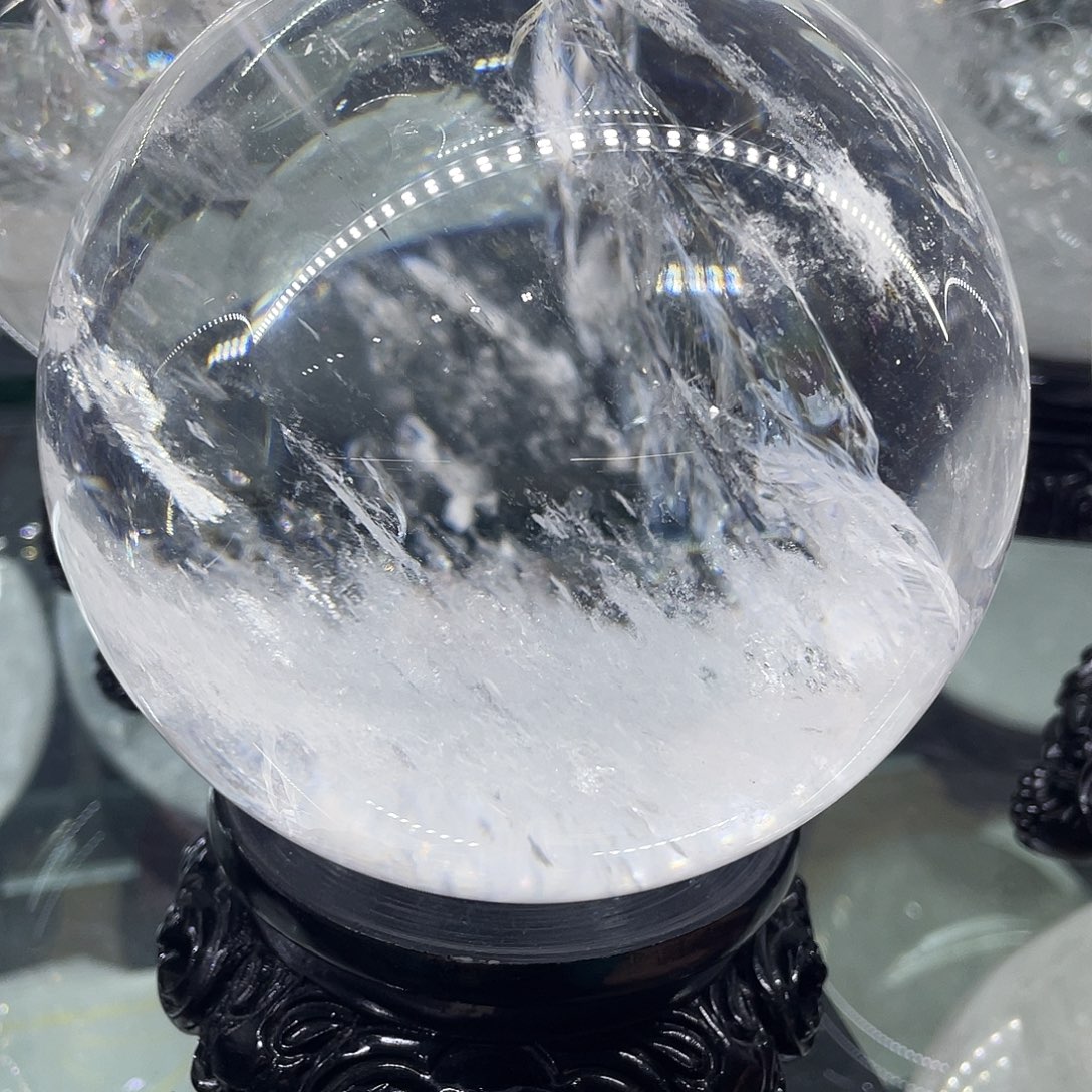 未镶嵌珠宝半成品水晶直径约12.7厘米