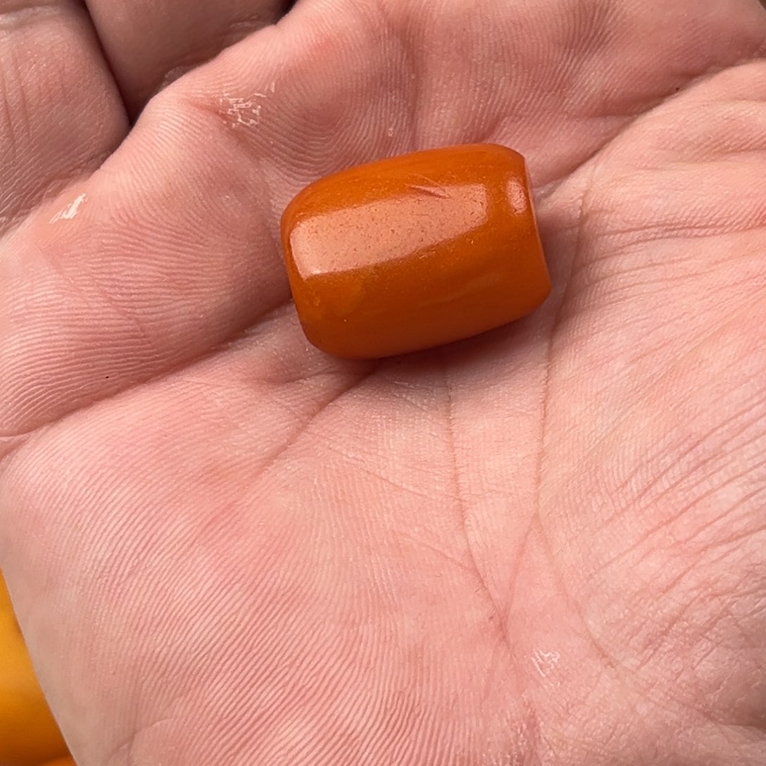 观***月琥珀未镶嵌颈饰老蜜蜡