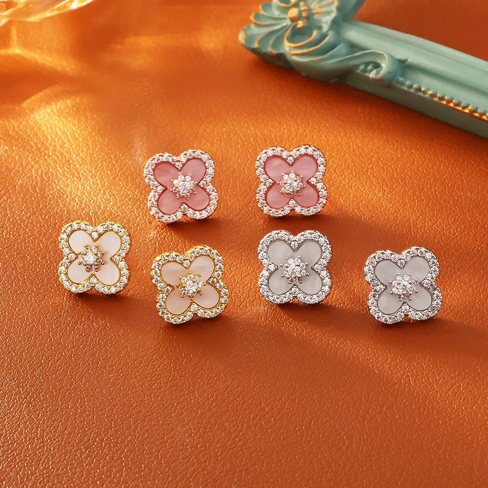 合金耳饰 LAPHE 四叶草耳钉高级感时尚轻奢精致耳饰优雅甜美耳坠