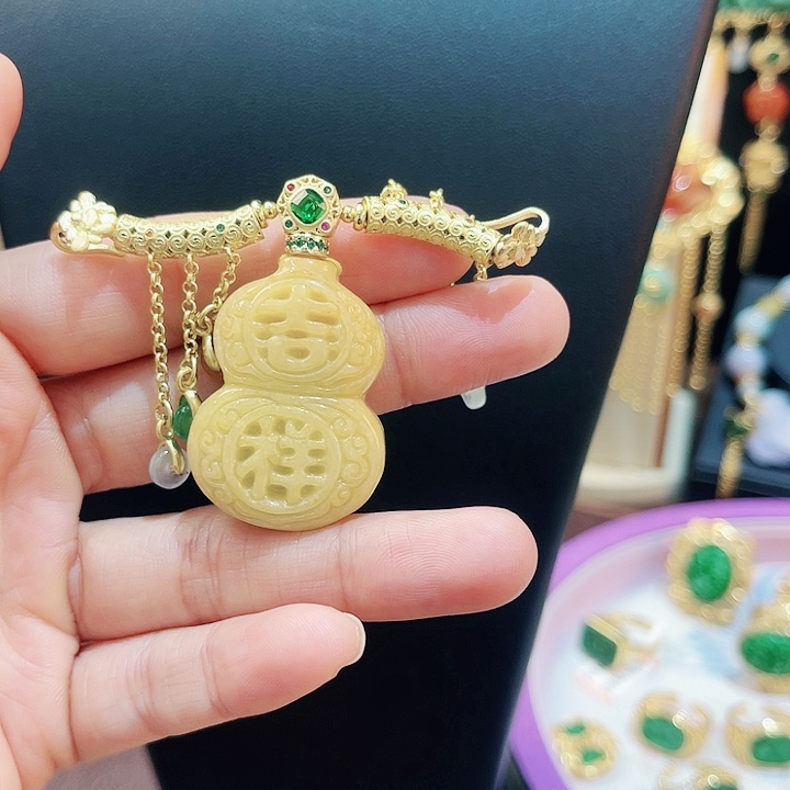 翡翠颈饰未镶嵌K*姐吊坠待编织