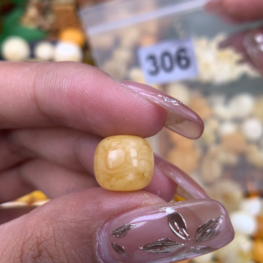 琥珀珠宝奇石未镶嵌11.2