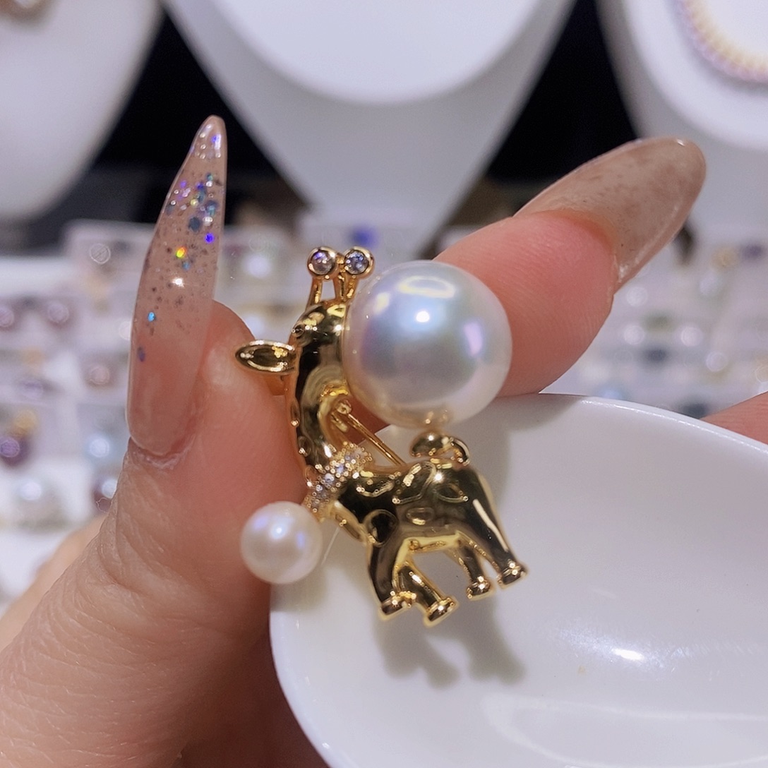 淡水珍珠颈饰合金