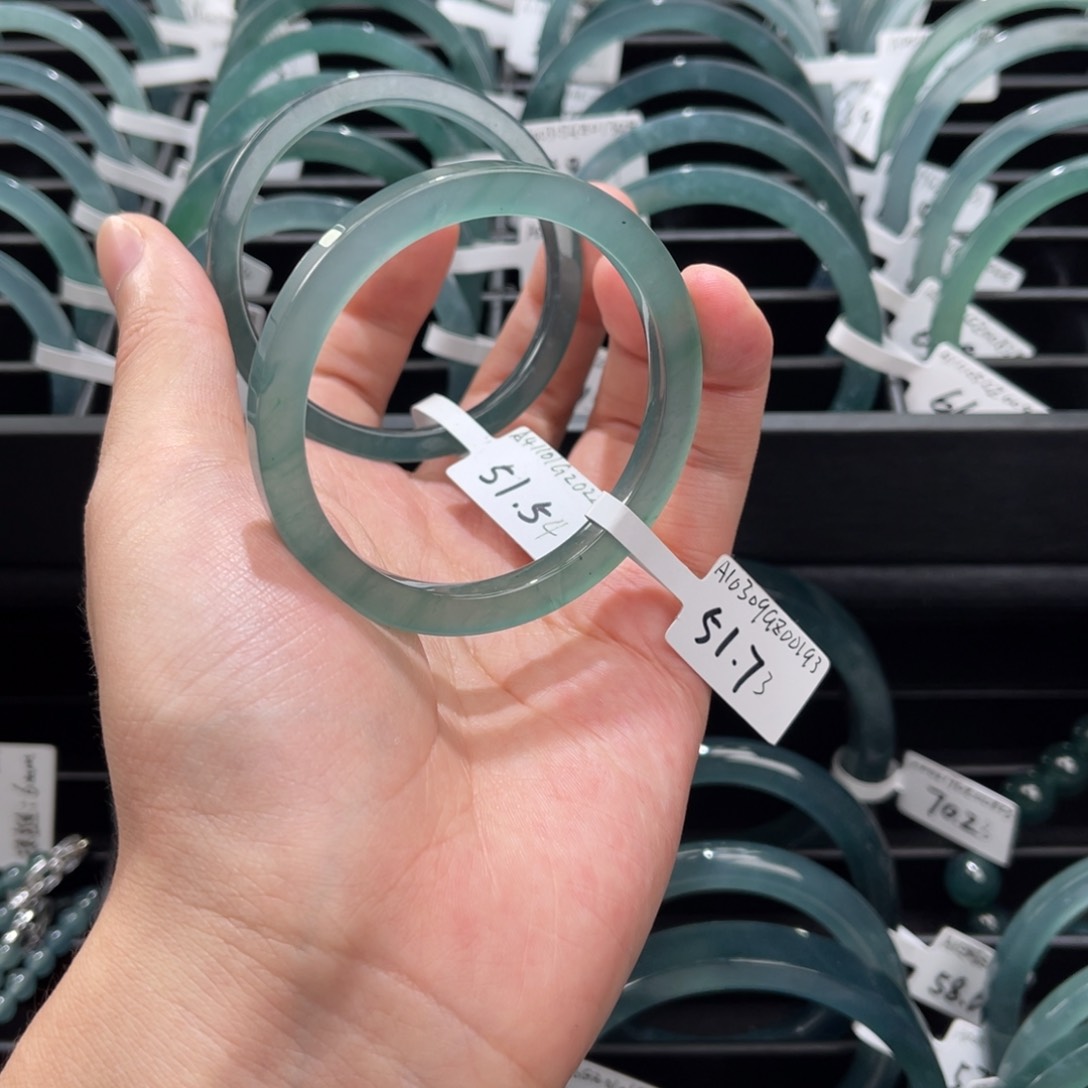 翡翠未镶嵌手镯大*！51.73