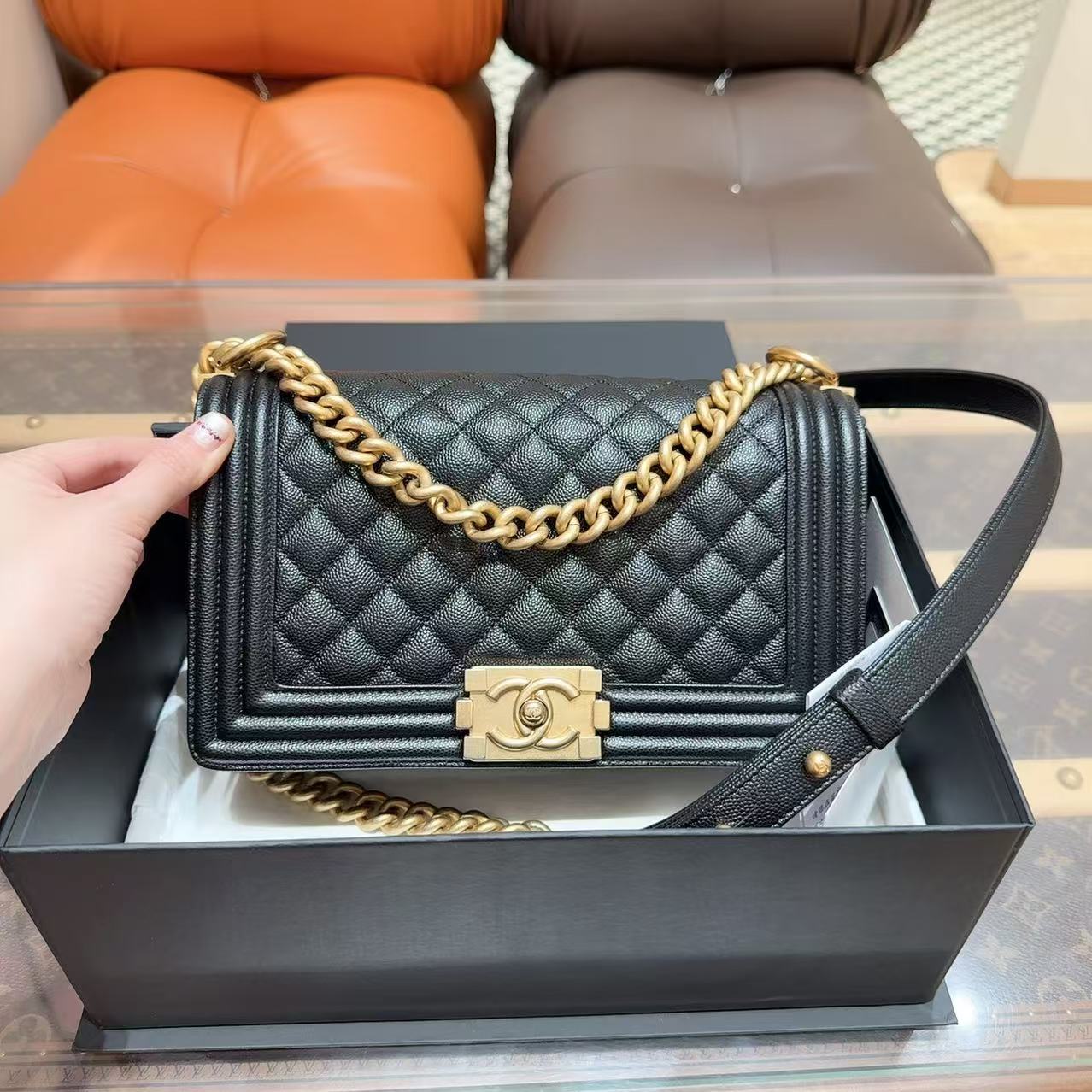 99新 Chanel/香奈儿 leboy/黑金/荔枝/牛皮/中号