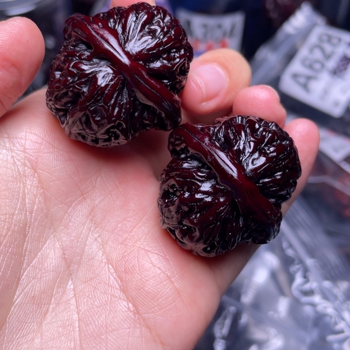 文玩核桃把件白狮子