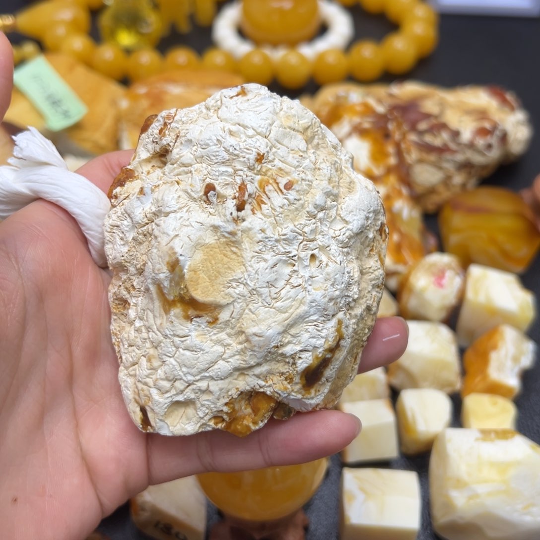 定制琥珀未镶嵌蜜蜡