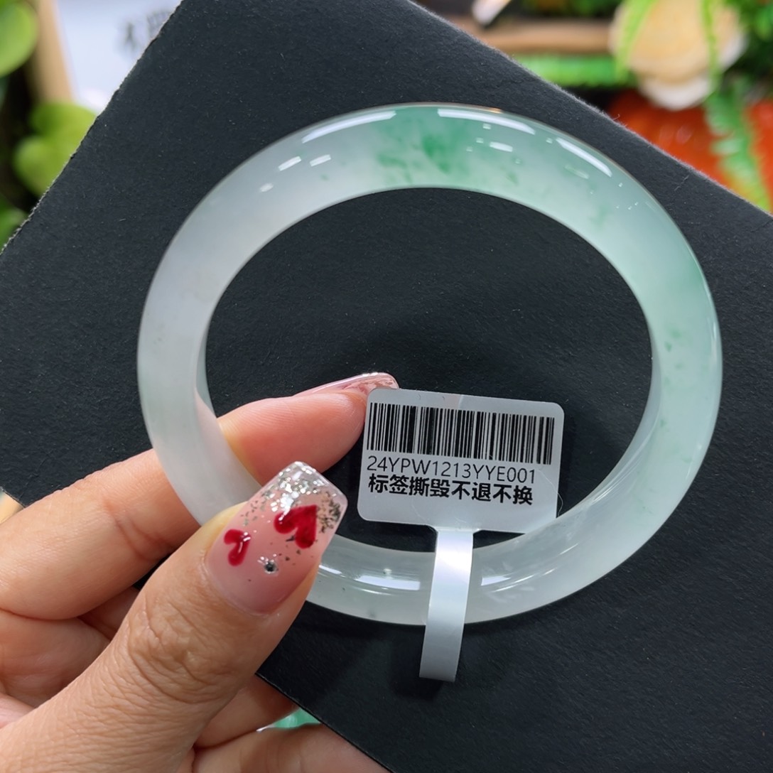 石英质玉手镯未镶嵌➕周周60.5