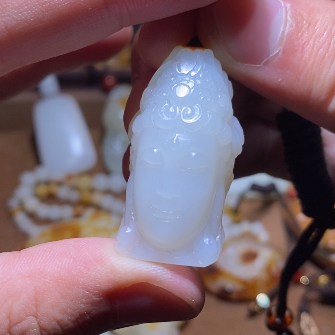 和田玉颈饰未镶嵌