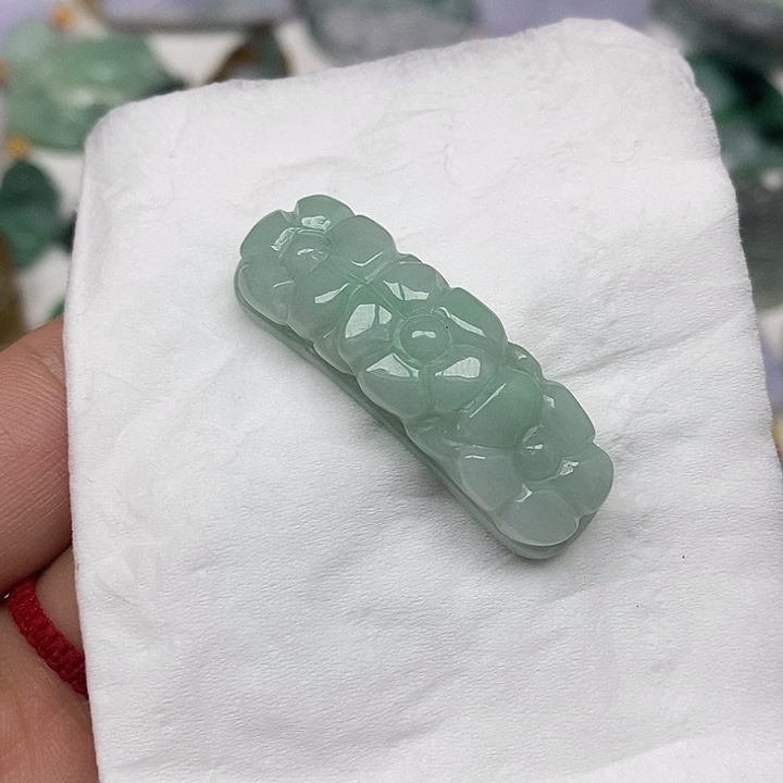 翡翠未镶嵌颈饰13号