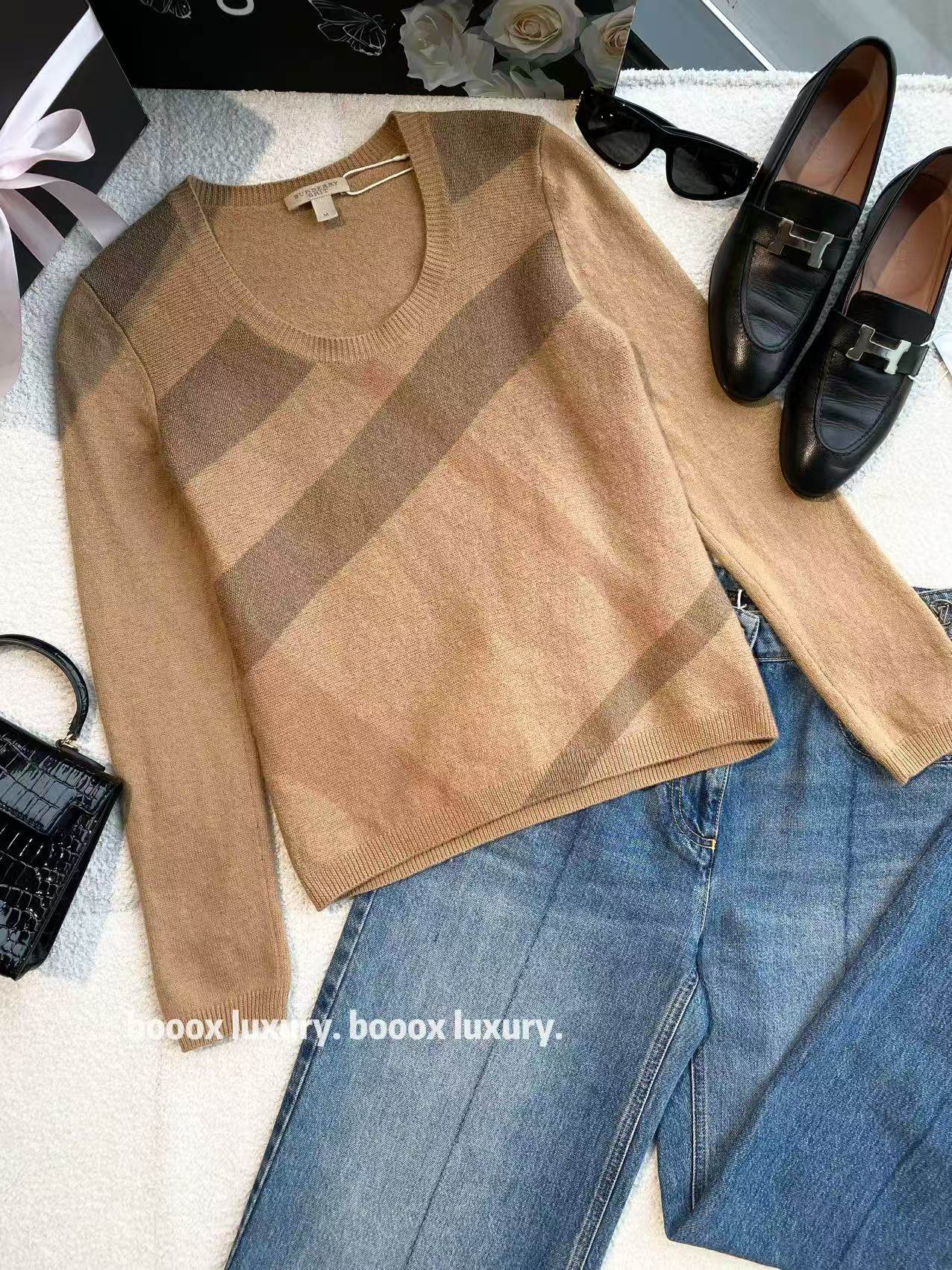 95新 BURBERRY/博柏利 wc071 羊毛 格纹羊毛衫 M码