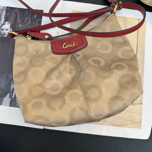 95新 COACH/蔻驰 大麦中古/coach中古棕色配红色斜挎包