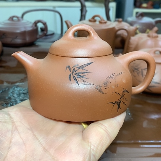 紫砂茶杯全手工制作工艺师作品原矿底槽青紫砂壶容量160