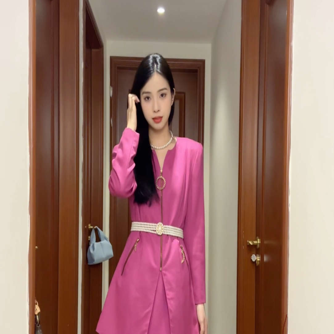 秋季短款修身型薄款长袖短外套网红小香风女装红色中古vintage