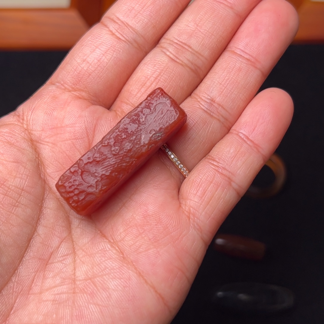 奕****玛瑙/玉髓未镶嵌配饰