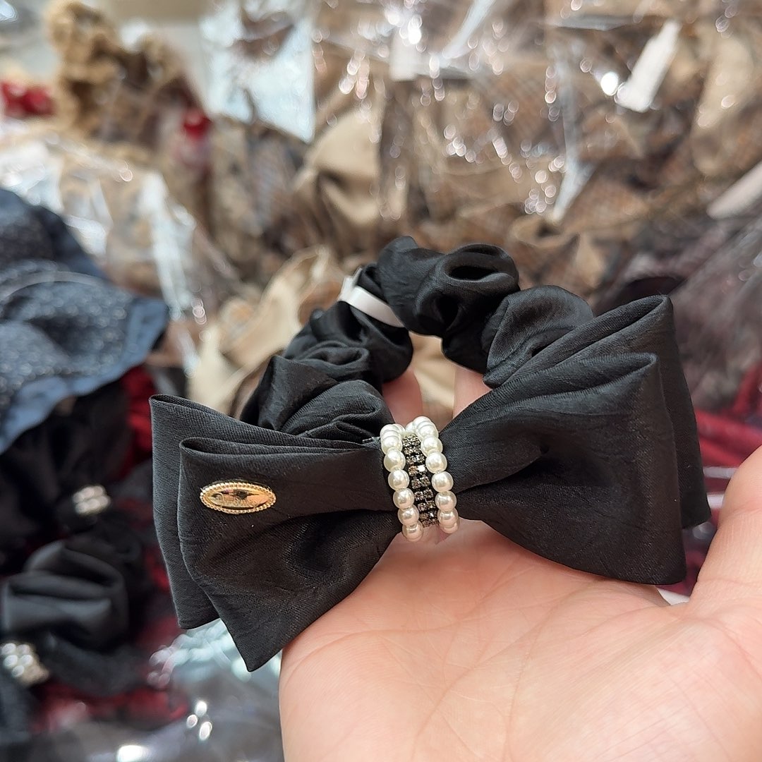 布艺非金属黑色发圈